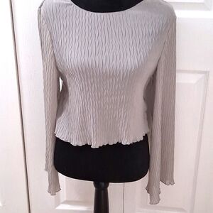 NEW ASTYR The Label Crop Top With Bells Sleeves In Slate  Size M